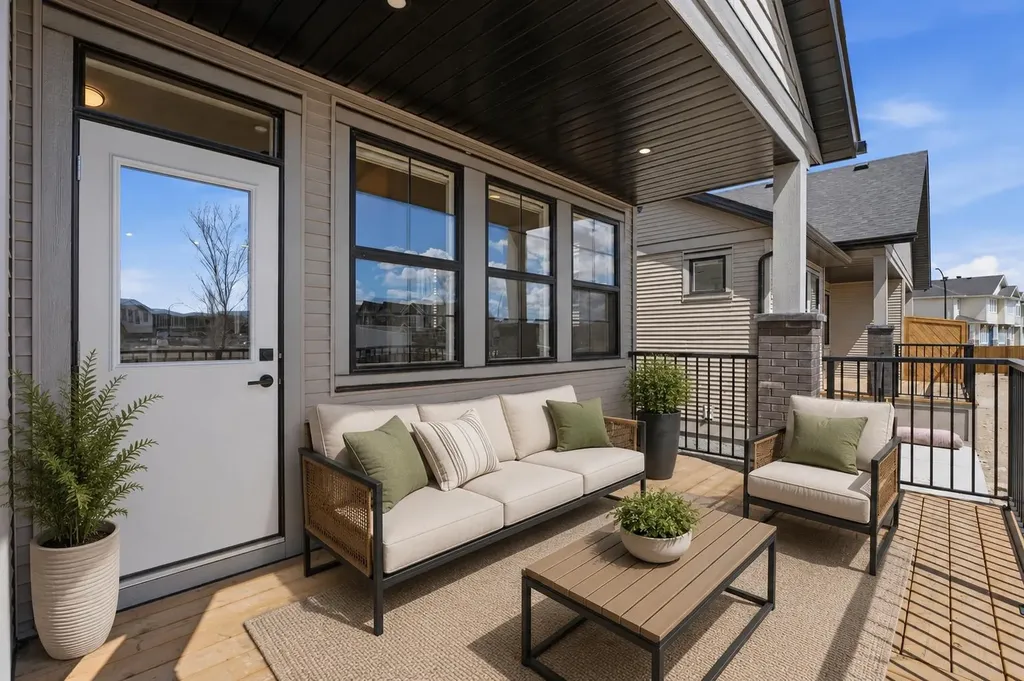 15 Coopersfield Link SW Airdrie AB T4B 5P5