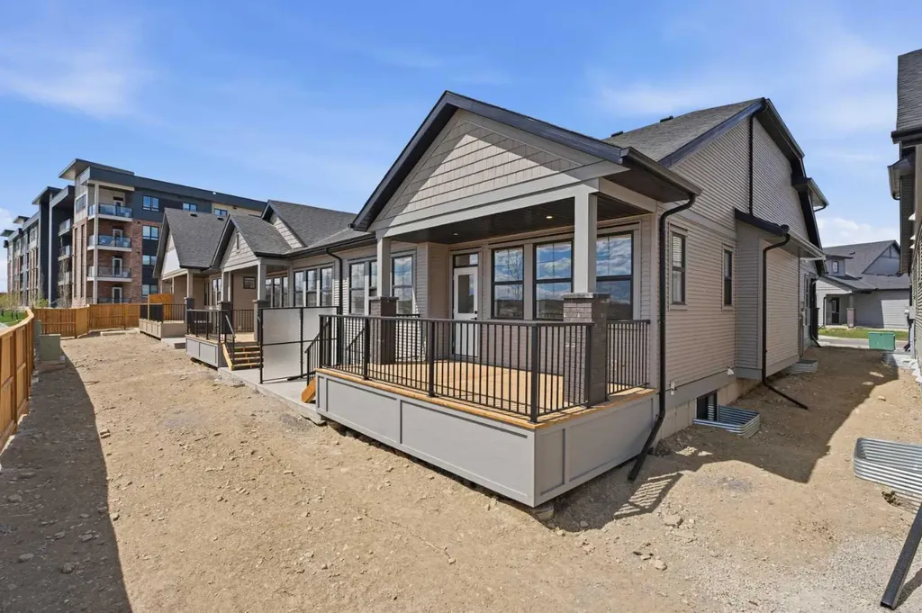 15 Coopersfield Link SW Airdrie AB T4B 5P5