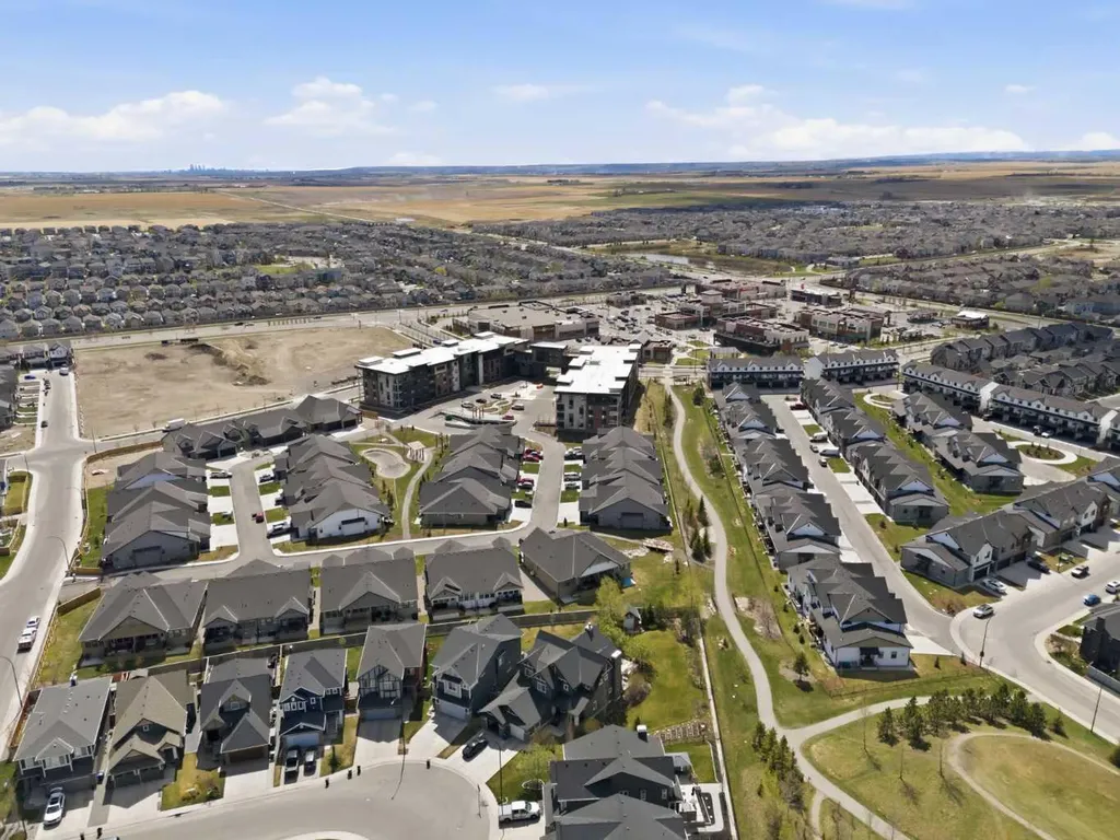 15 Coopersfield Link SW Airdrie AB T4B 5P5