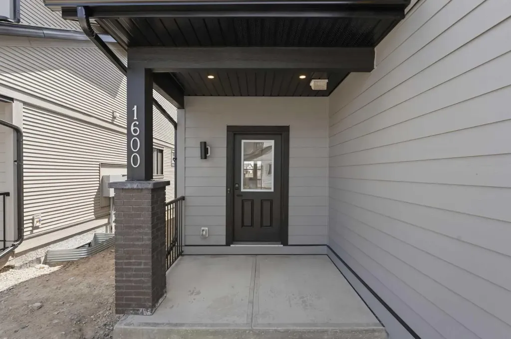 15 Coopersfield Link SW Airdrie AB T4B 5P5