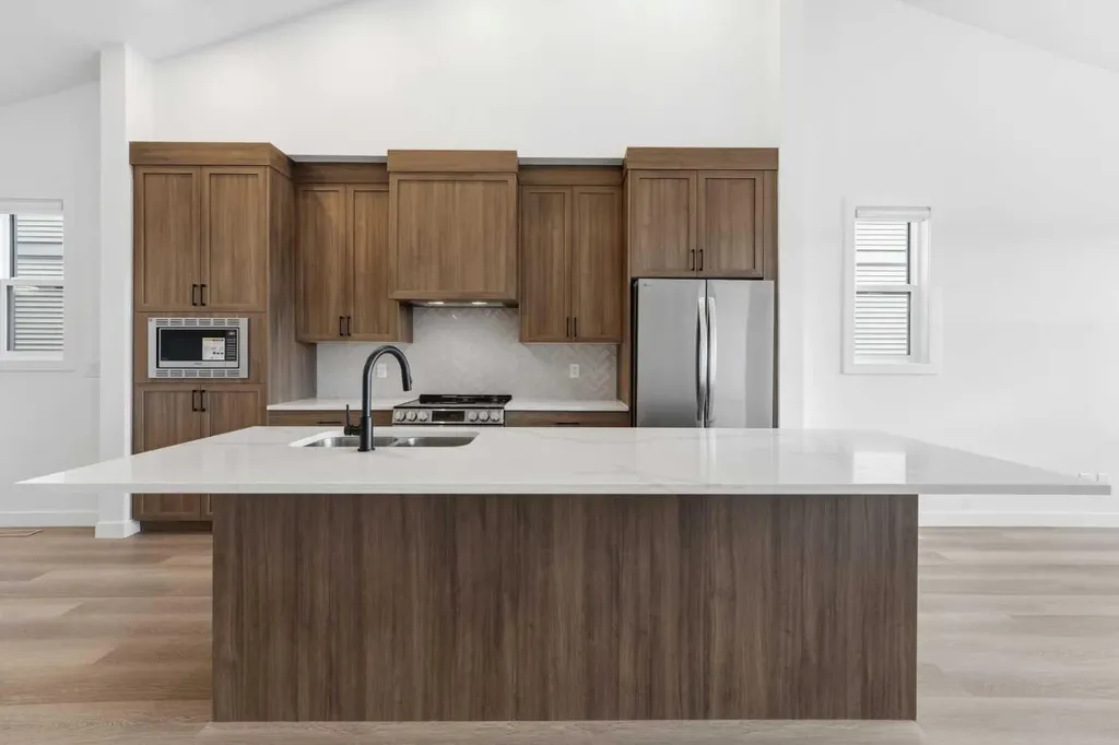 15 Coopersfield Link SW Airdrie AB T4B 5P5