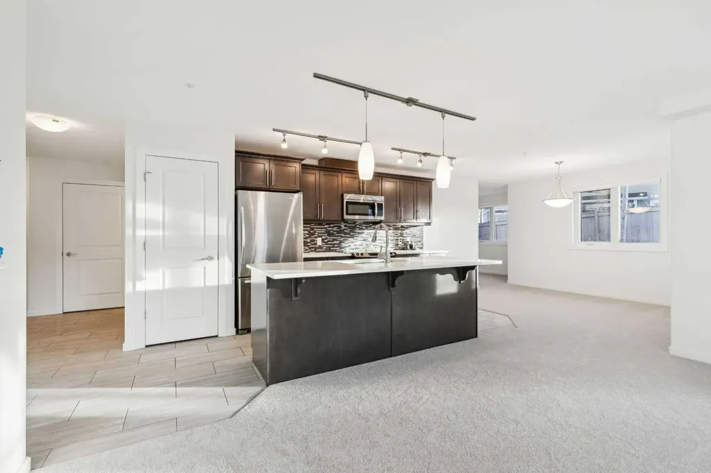 402 Kincora Glen Road NW Calgary AB T3R 0V2