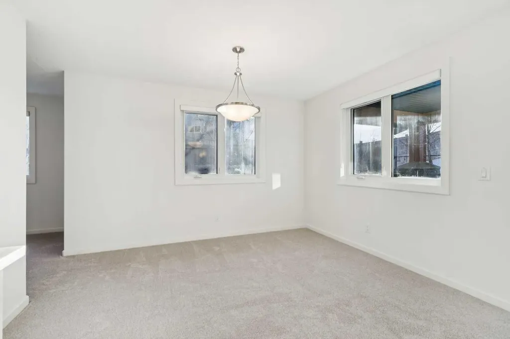 402 Kincora Glen Road NW Calgary AB T3R 0V2
