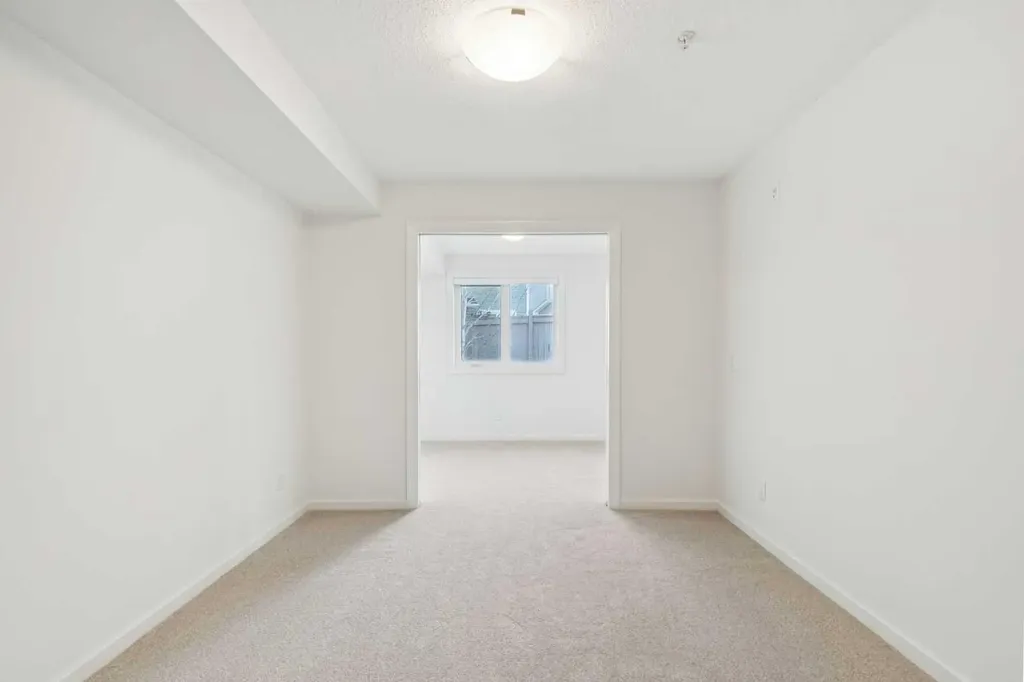 402 Kincora Glen Road NW Calgary AB T3R 0V2