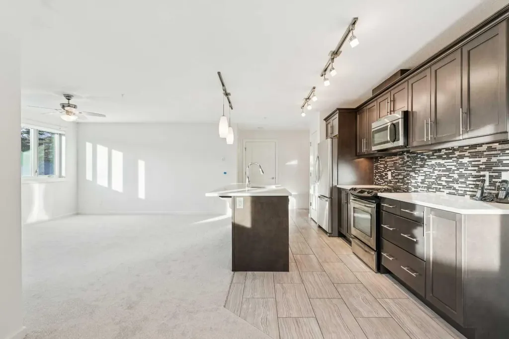 402 Kincora Glen Road NW Calgary AB T3R 0V2