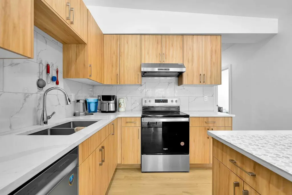 5023 North Haven Drive NW Calgary AB T2K 2K5