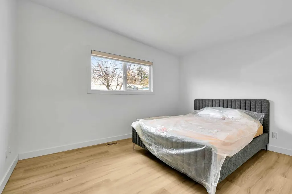 5023 North Haven Drive NW Calgary AB T2K 2K5