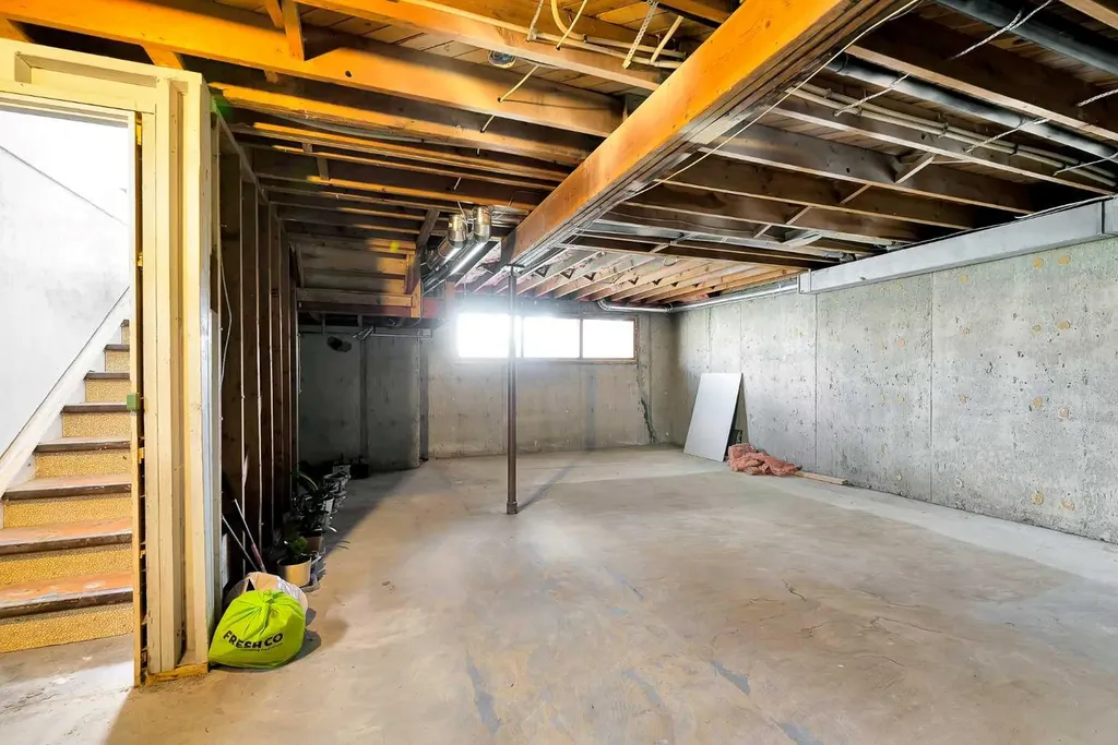 5023 North Haven Drive NW Calgary AB T2K 2K5