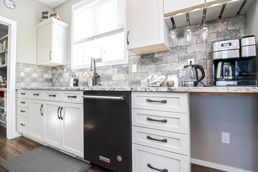 712054 Range Road 55 Grande Prairie AB T8X 4A8