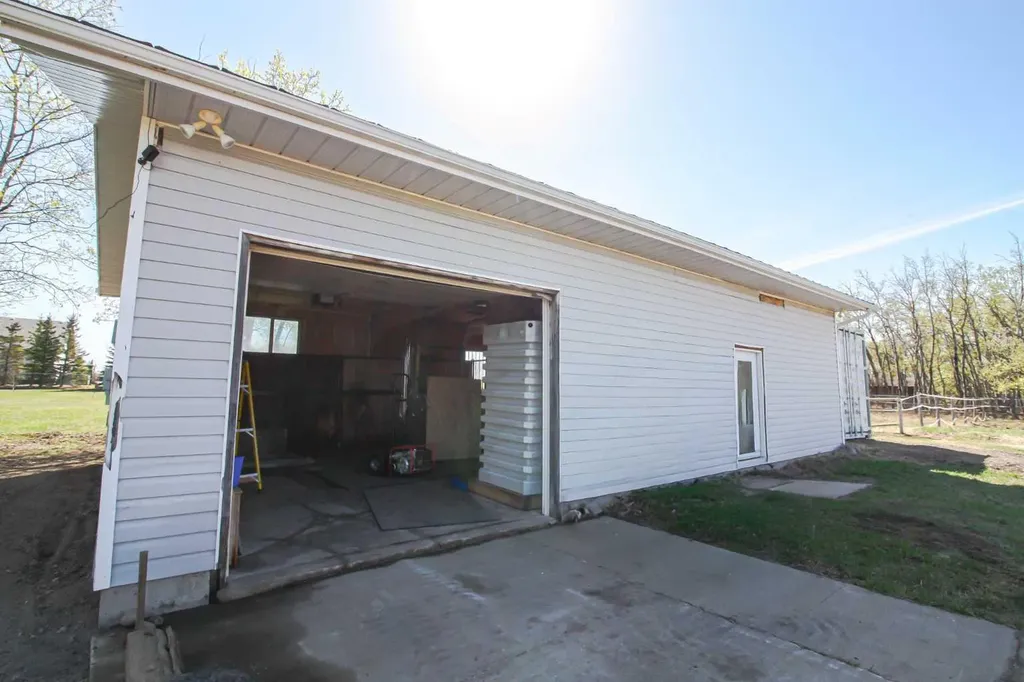 712054 Range Road 55 Grande Prairie AB T8X 4A8