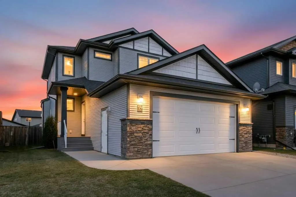 59 Reynolds Road Sylvan Lake AB T4S 0L8