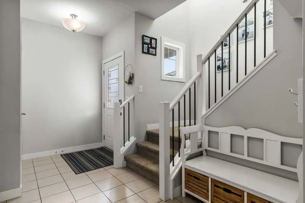 59 Reynolds Road Sylvan Lake AB T4S 0L8