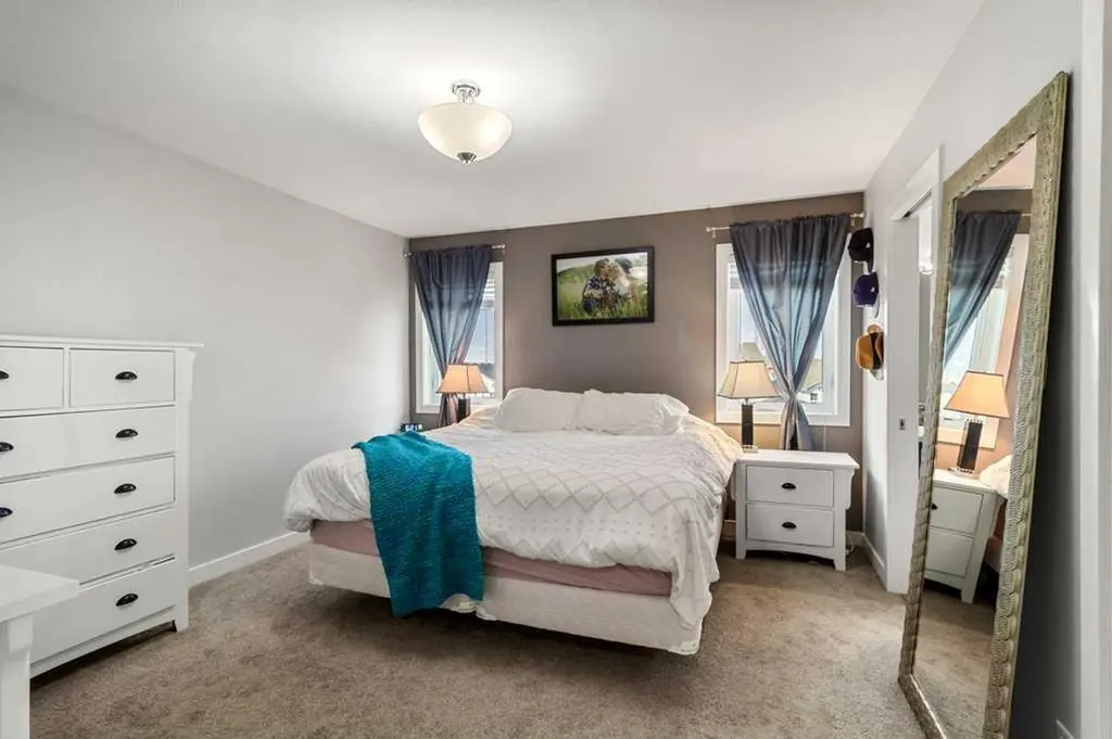 59 Reynolds Road Sylvan Lake AB T4S 0L8