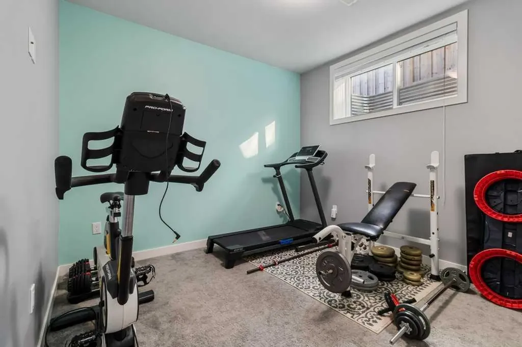 59 Reynolds Road Sylvan Lake AB T4S 0L8