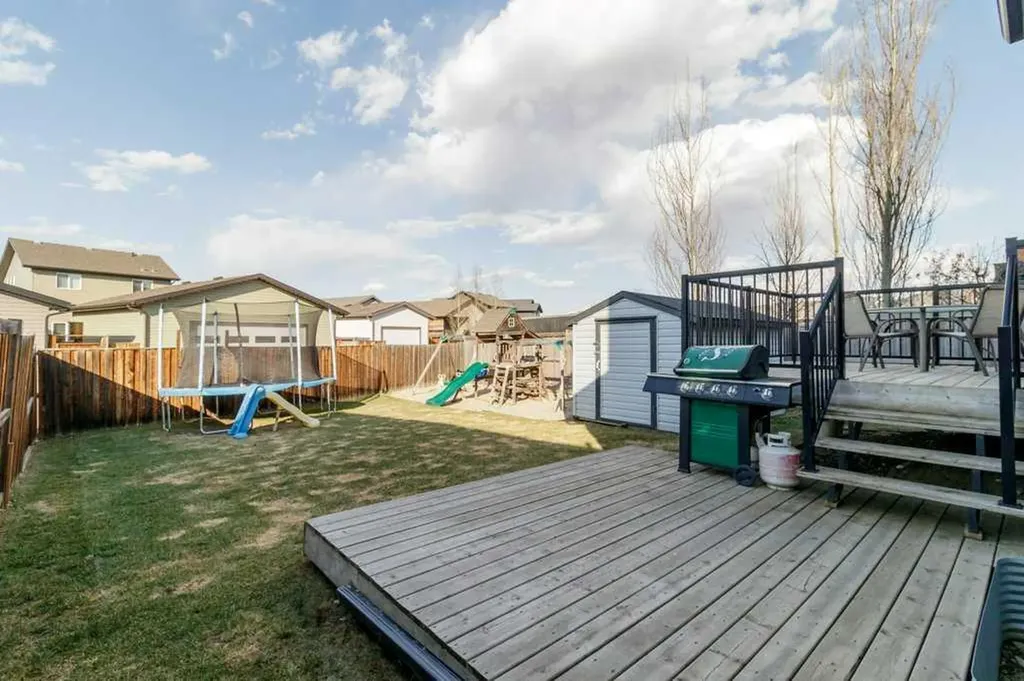59 Reynolds Road Sylvan Lake AB T4S 0L8
