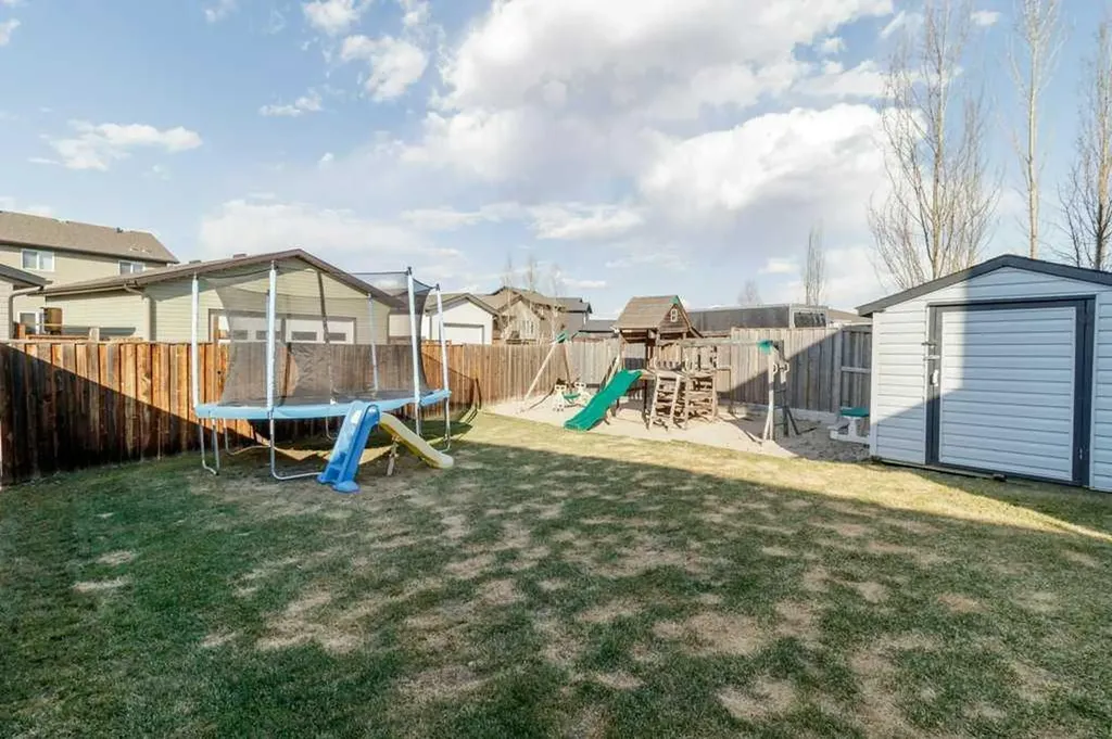 59 Reynolds Road Sylvan Lake AB T4S 0L8