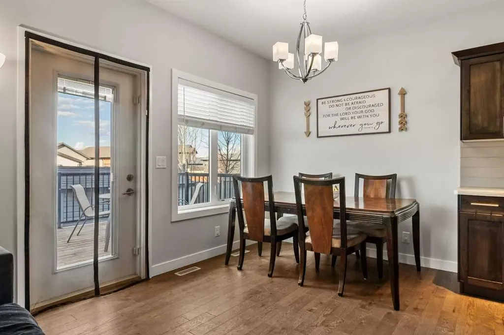 59 Reynolds Road Sylvan Lake AB T4S 0L8