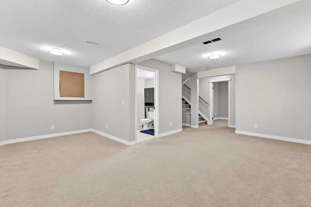 32 Millrise Crescent SW Calgary AB T2Y 2H6