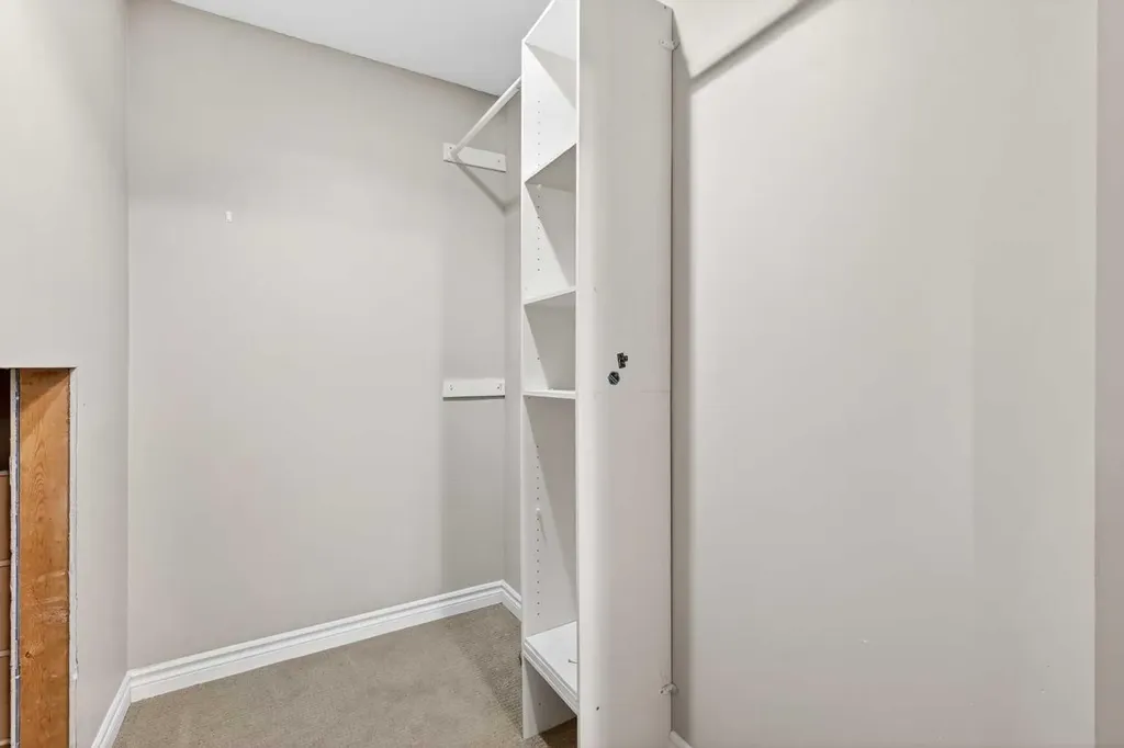 32 Millrise Crescent SW Calgary AB T2Y 2H6