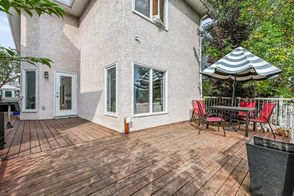 32 Millrise Crescent SW Calgary AB T2Y 2H6