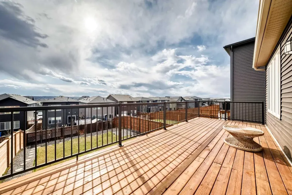 73 Lucas Heights NW Calgary AB T3P1S8