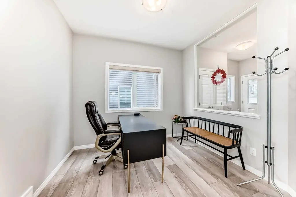 73 Lucas Heights NW Calgary AB T3P1S8