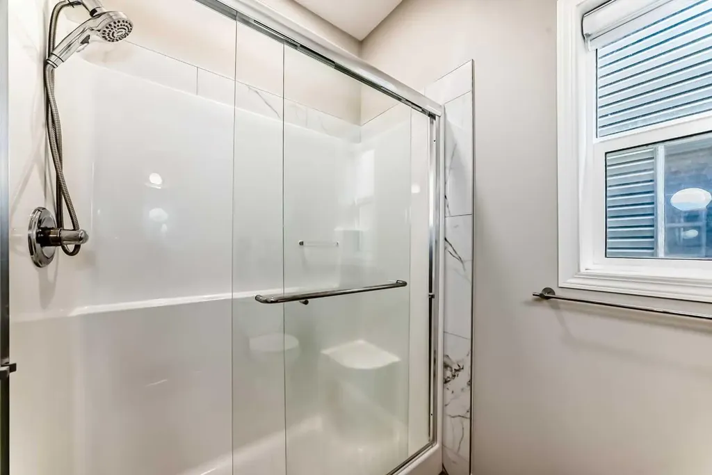 73 Lucas Heights NW Calgary AB T3P1S8