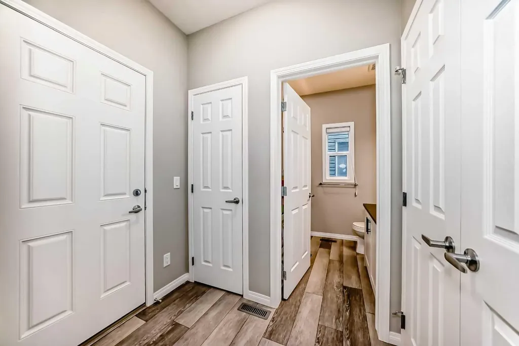 73 Lucas Heights NW Calgary AB T3P1S8