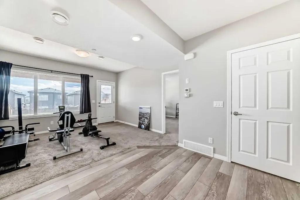 73 Lucas Heights NW Calgary AB T3P1S8
