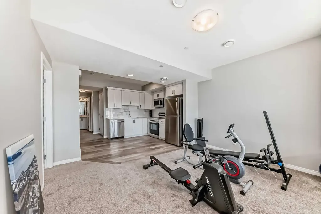 73 Lucas Heights NW Calgary AB T3P1S8