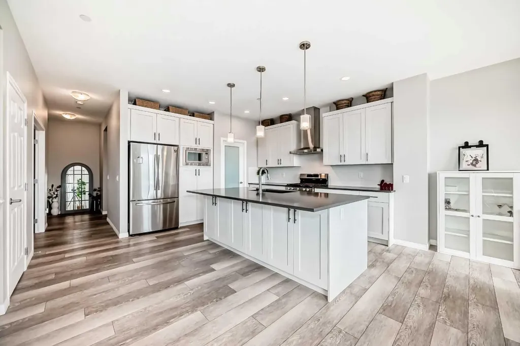 73 Lucas Heights NW Calgary AB T3P1S8