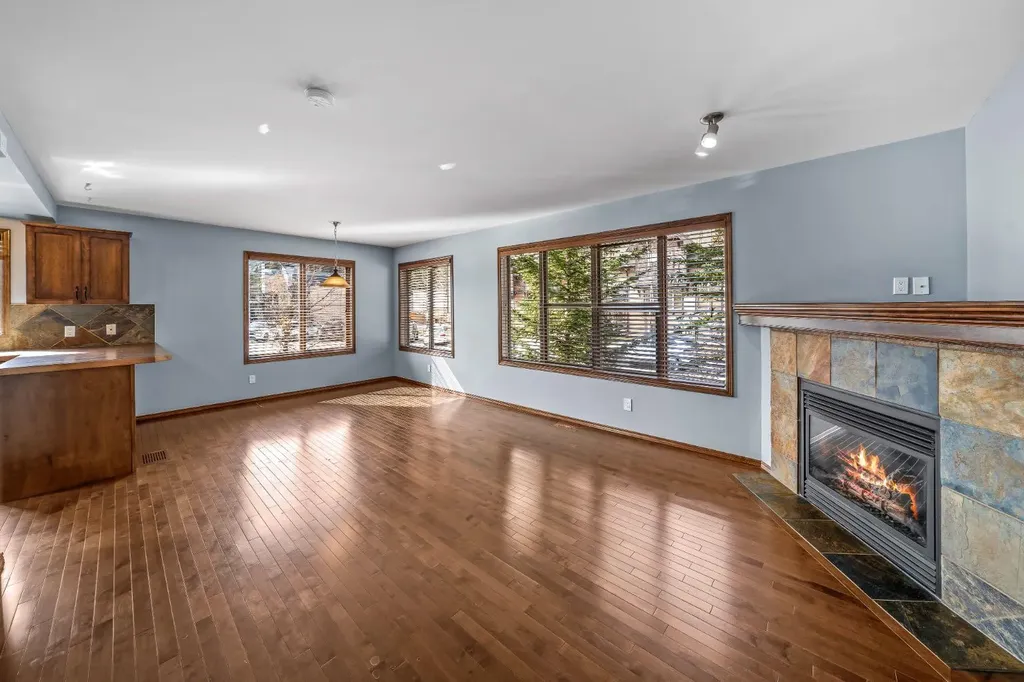 108 Armstrong Place Canmore AB T1W 3L3