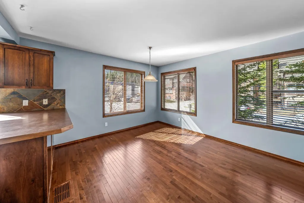 108 Armstrong Place Canmore AB T1W 3L3