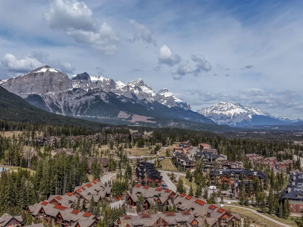 108 Armstrong Place Canmore AB T1W 3L3