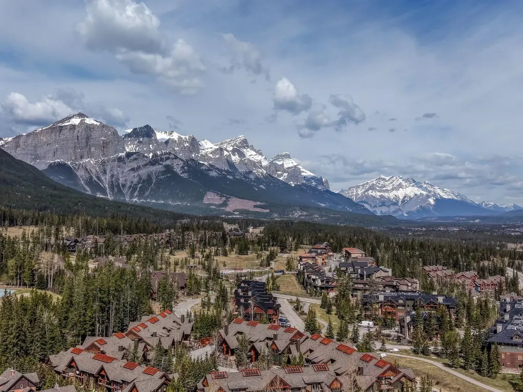 108 Armstrong Place Canmore AB T1W 3L3