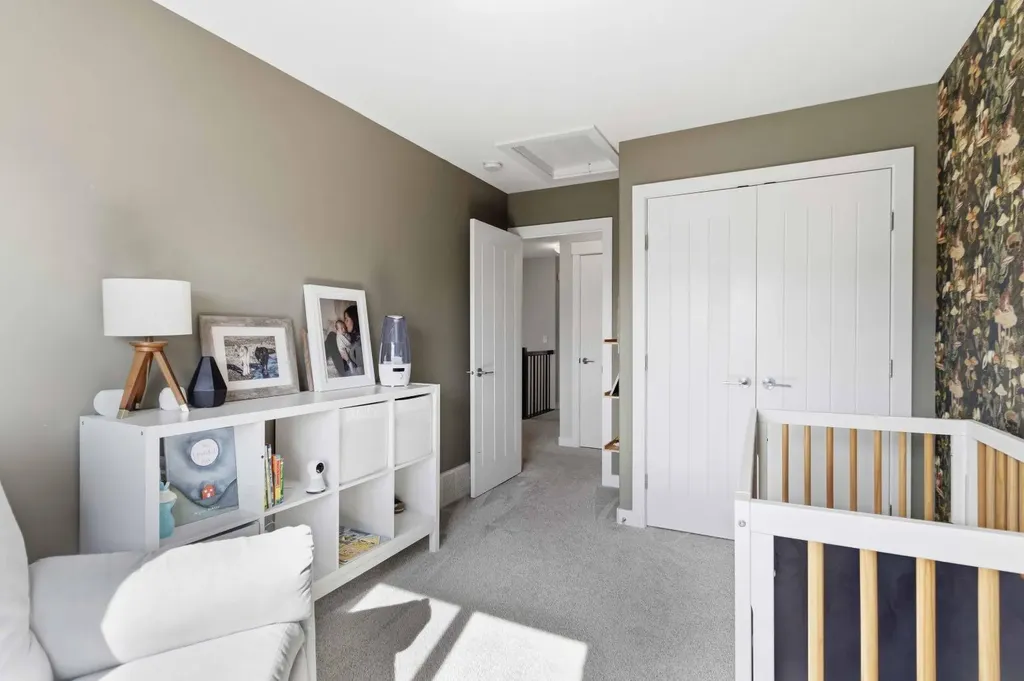 161 Aldergrove Avenue Fort Mcmurray AB T9J 1E4