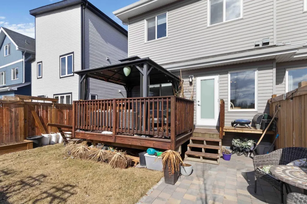 161 Aldergrove Avenue Fort Mcmurray AB T9J 1E4
