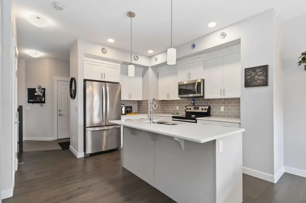 161 Aldergrove Avenue Fort Mcmurray AB T9J 1E4