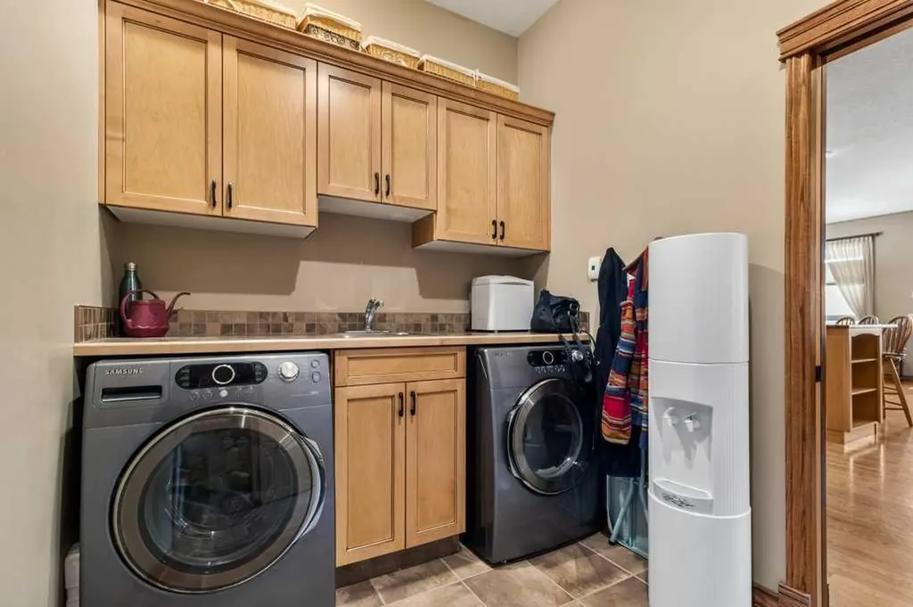 40 Oakwood Close Red Deer AB T4P 0C5