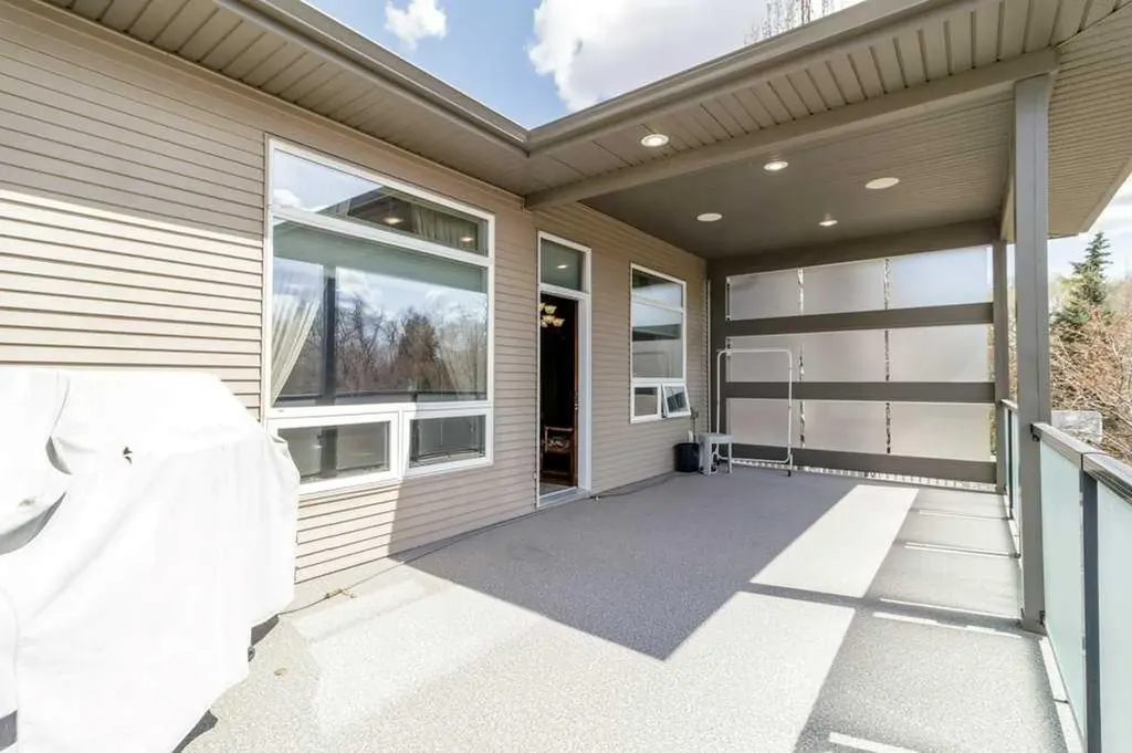 40 Oakwood Close Red Deer AB T4P 0C5