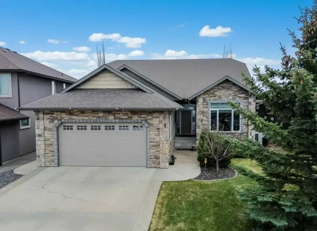 40 Oakwood Close Red Deer AB T4P 0C5