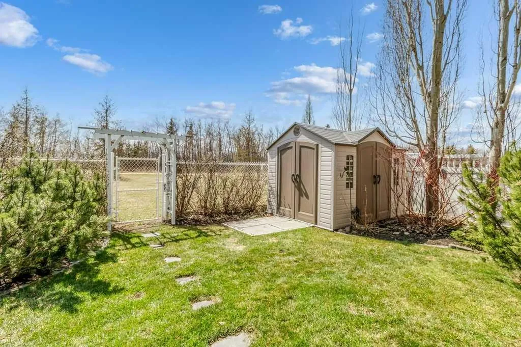 40 Oakwood Close Red Deer AB T4P 0C5