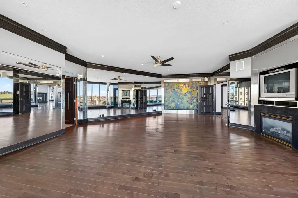 837 2 Avenue SW Calgary AB T2P 0E6