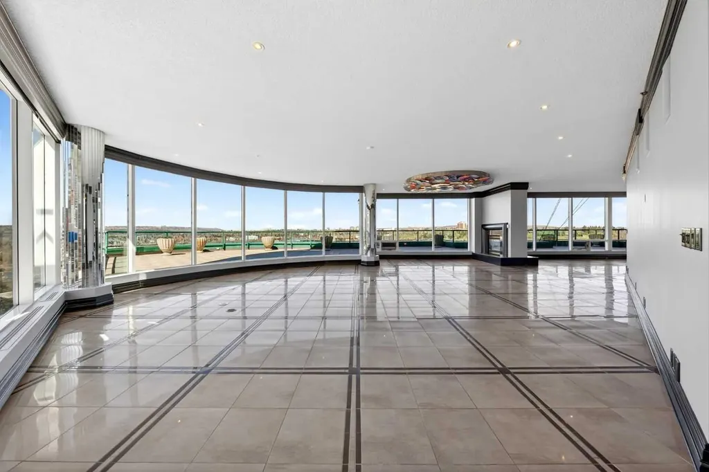 837 2 Avenue SW Calgary AB T2P 0E6