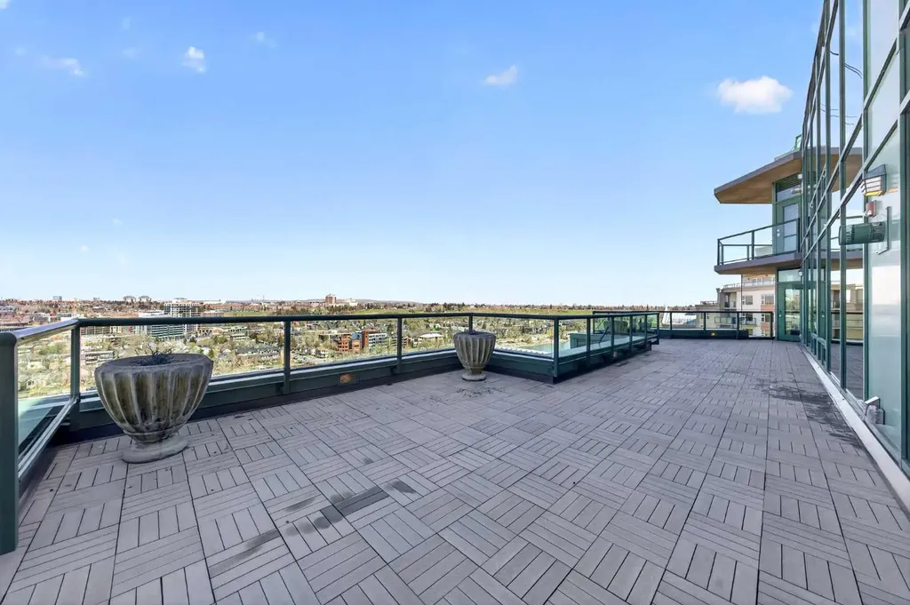 837 2 Avenue SW Calgary AB T2P 0E6