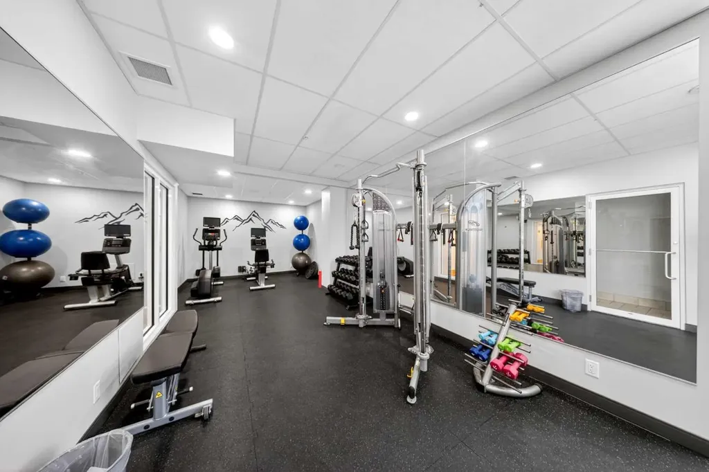 837 2 Avenue SW Calgary AB T2P 0E6