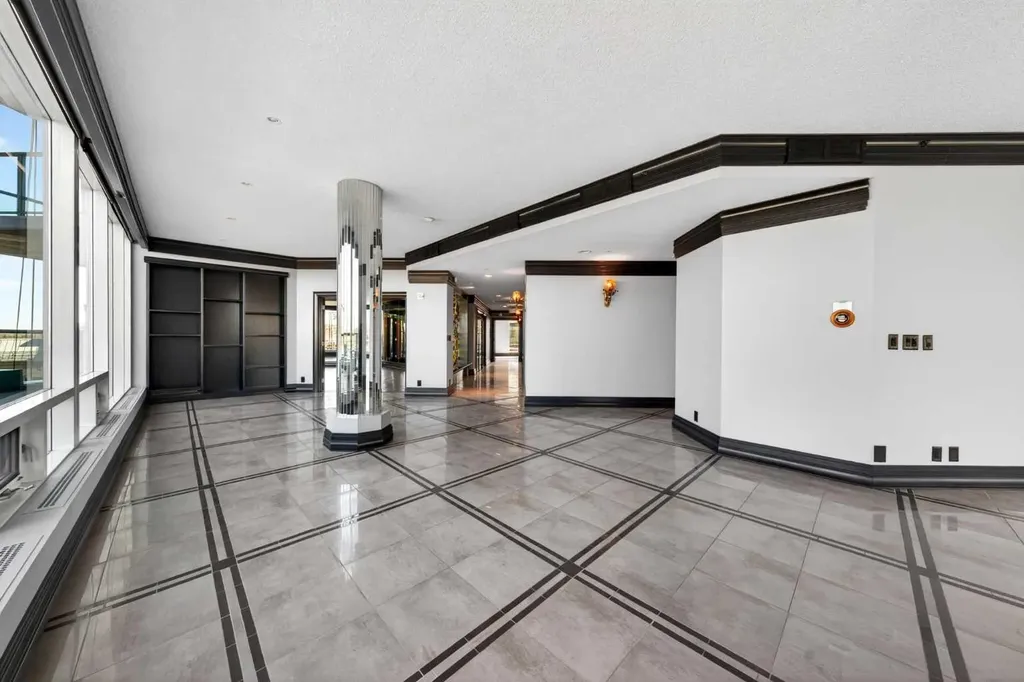 837 2 Avenue SW Calgary AB T2P 0E6