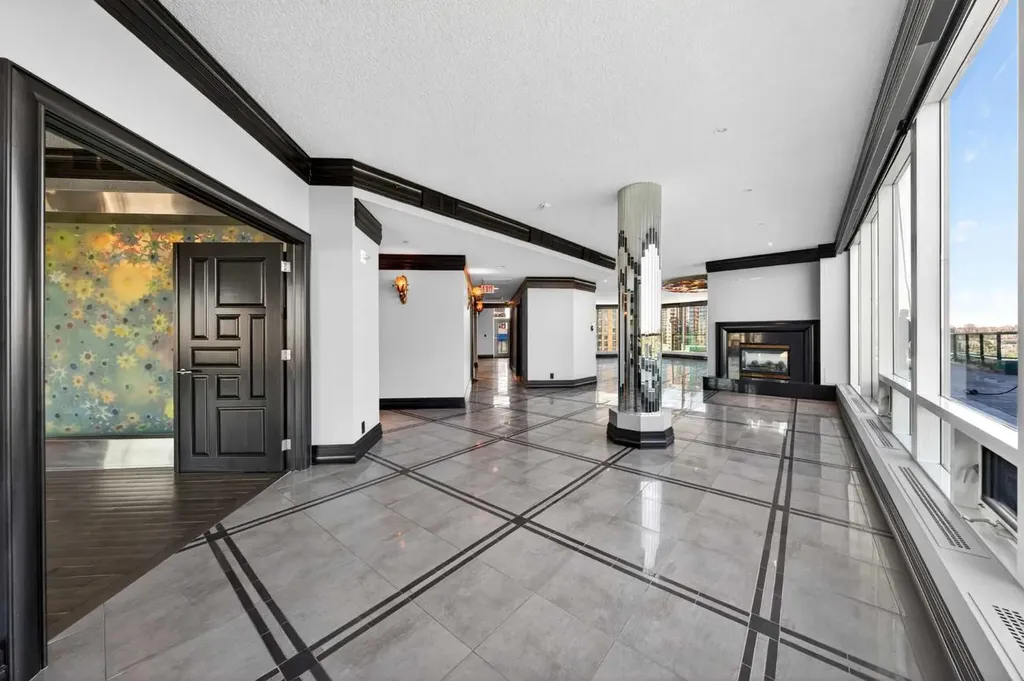 837 2 Avenue SW Calgary AB T2P 0E6