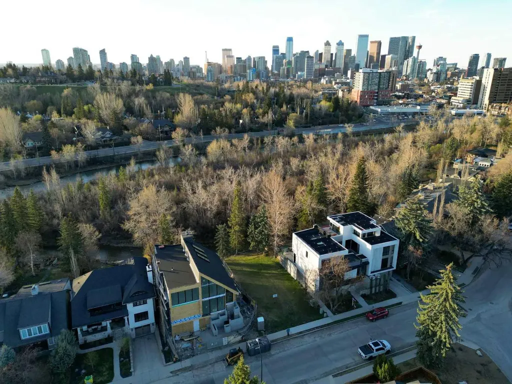 714 Rideau Road SW Calgary AB T2S 0R6