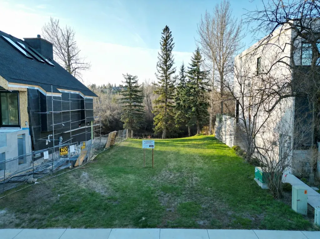 714 Rideau Road SW Calgary AB T2S 0R6